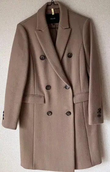 베이지 더블 브레스트 체스터 코트