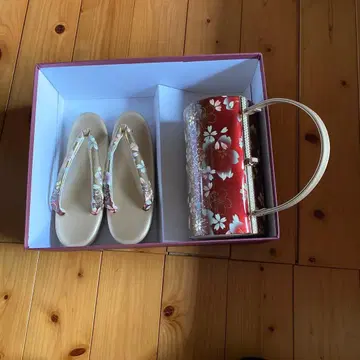 빨간색 꽃무늬 일본 의류용 백과 일본 나막신 세트