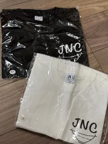 요니노 채널 T셔츠 세트 블랙 M 화이트 S