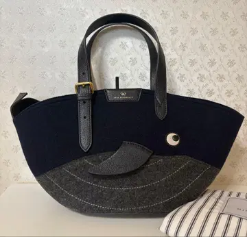 새상품급 ANYA HINDMARCH 안야 힌드마치 고래 토트백