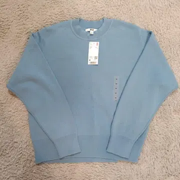 새상품 유니클로 스무스 코튼 크루넥 스웨터