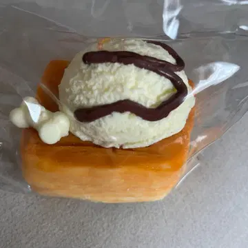 스퀴즈 디저트 모티브 토스트 피규어