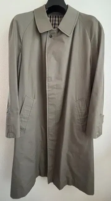 아쿠아 스큐텀 스텐카라 코트 카키 M~L 사이즈