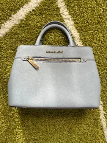MICHAEL KORS 라이트 블루 핸드백
