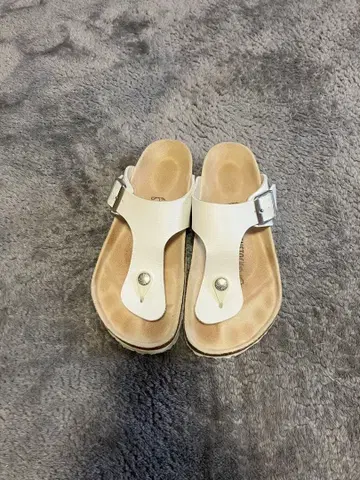 BIRKENSTOCK 화이트 플립플랍 36