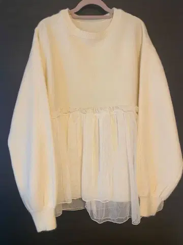 미사용 새상품 뤼미에 튤 니트 F 사이즈