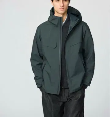 [ 완판 사이즈 ] UNIQLO C 블록 테크 후드티 S 사이즈