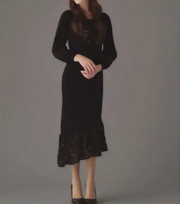 새상품급 emiriawiz 에밀리아 위즈 오프숄더 원피스