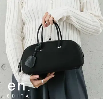 EDITA 가로형 백 하프문 보스턴 핸드백 블랙