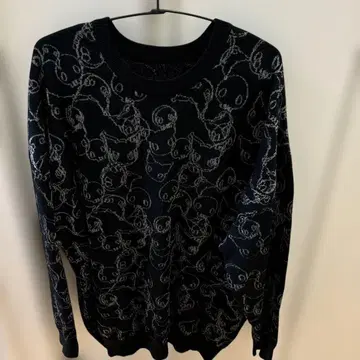 지나시스 콜라보 쿠로미 스웨터 Free 사이즈