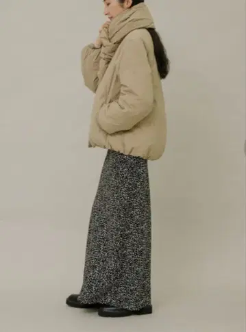 노카라 숏 코쿤 다운 머플러 포함 URBAN RESEARCH