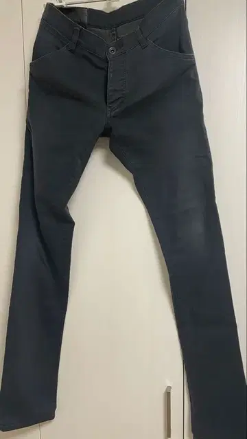 ATTACHMENT 스트레치 스키니 팬츠 블랙