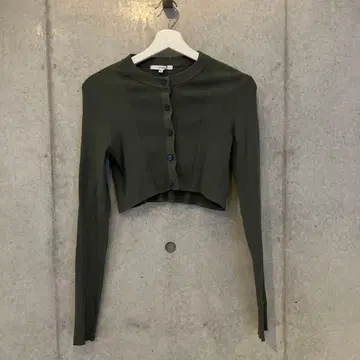 UN3D 올리브 그린 크롭 가디건 38