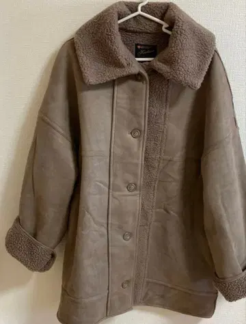 새상품급 Kastane 카스타네 무스탕 자켓 프리 사이즈