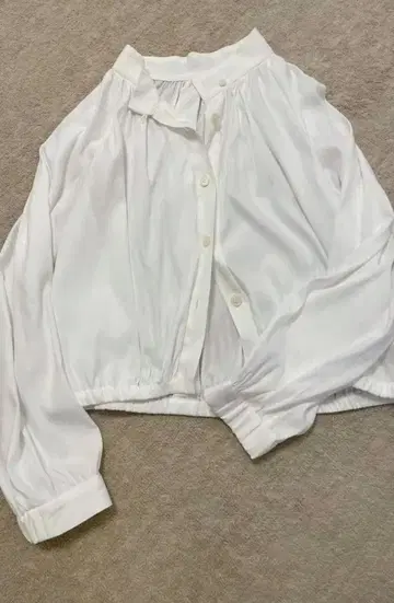 엘리오폴 새상품급 2024ss 화이트 셔츠 블라우스