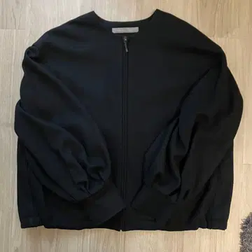 띠어리 루스 코트