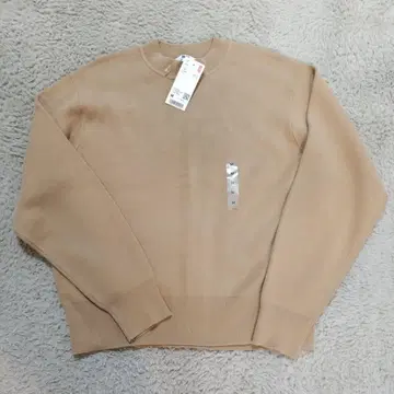 [ 익명 배송 ] 유니클로 크루넥 니트 스웨터 M 사이즈