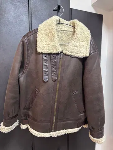 [ ungrid ] 브라운 보아 무스탕 코트