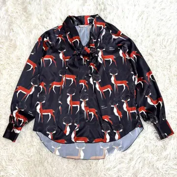 [ 컨디션 최상 ] 레지나 로만티코 블라우스 사슴 보타이