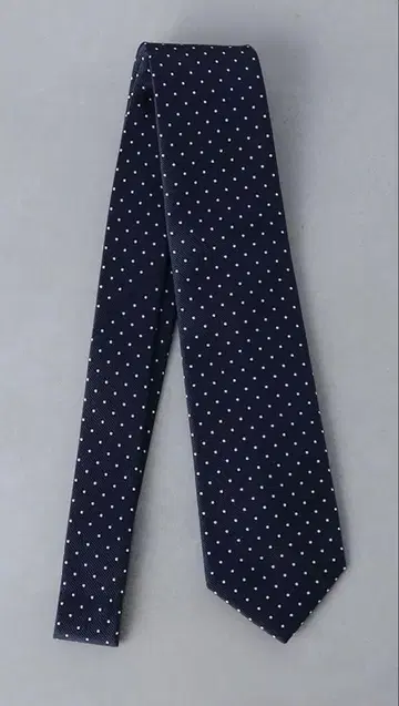 유나이티드 애로우즈 네이비 핀 도트 무늬 넥타이 실크 100% 미사용품