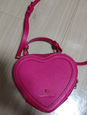 Samantha Thavasa 하트형 숄더백