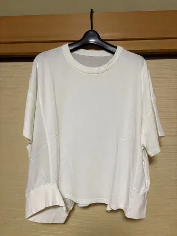 센소유니코 화이트 T셔츠 사이즈 38
