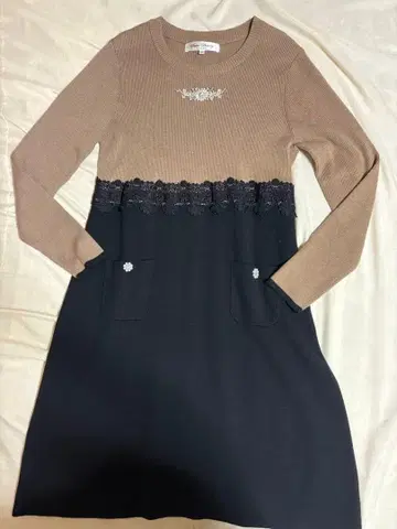 Super Beauty 무릎 기장 원피스 42