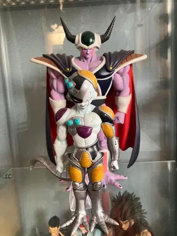 제일복권 콜드 대왕 메카 프리저 2체 세트 드래곤볼