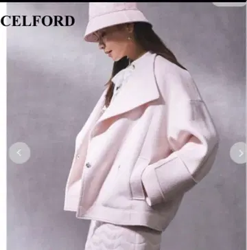 CELFORD 핑크 숏코트 전개