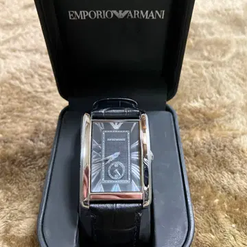 [ 가격 인하 ] EMPORIO ARMANI 직사각형 아날로그 시계