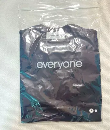 미사용 새상품 everyone T셔츠 프리 사이즈 F