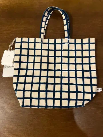 최종 가격 인하! 미나 페르호넨 토트백 소 lattice 레티스 에크루