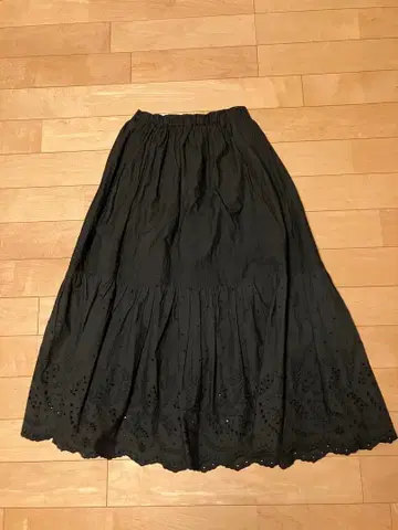 스픽 앤 스팬 자수 레이스 스커트