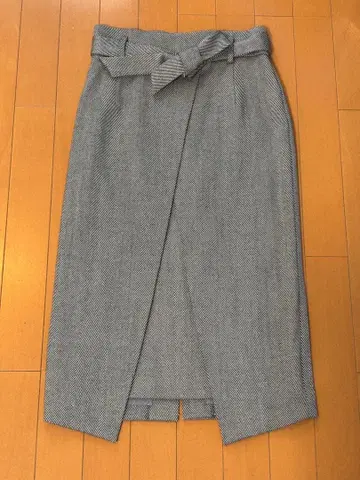 BOSCH*그레이*무릎 기장 랩스커트*가을/겨울