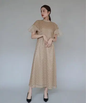 레이스 소재 베이지 원피스 S 사이즈