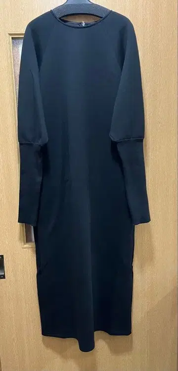 CLOCHE 롱 소매 리브 원피스 샤 드라 로즈