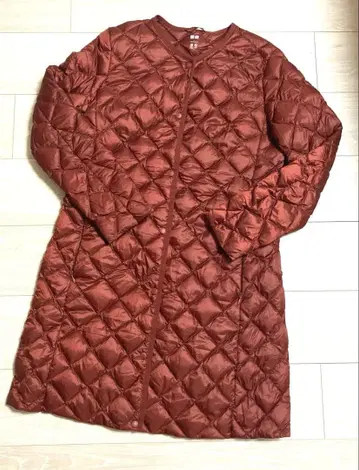 유니클로 울트라 라이트 다운 컴팩트 코트 L 빨간색 계열 와인 레드