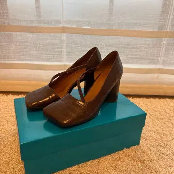 Lily Brown 스퀘어토 펌프스 S 사이즈