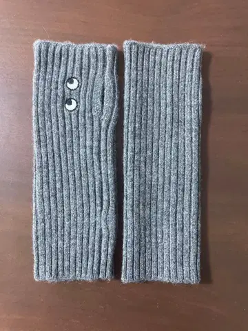 UNIQLO 아니아 하인드마치 캐시미어 니트 암워머 07 그레이