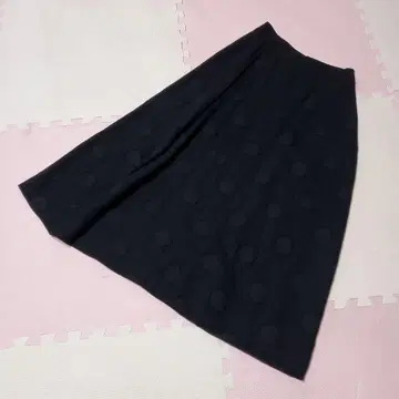 요지 야마모토 + NOIR 블랙 도트 무늬 울 플레어 스커트