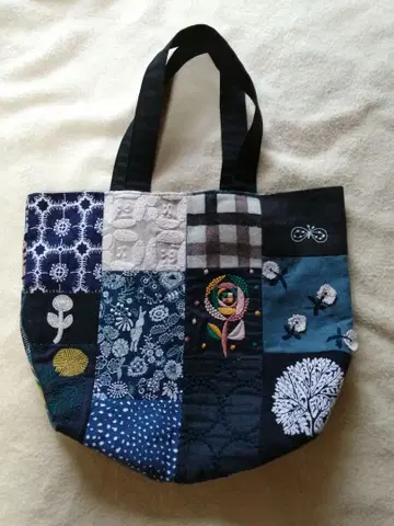 미나 페르호넨 핸드메이드 패치 백