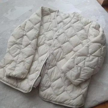 새상품급 유니클로 빅 사이즈 XL 퍼프 테크 릴랙스 자켓