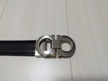 페라가모 간치니 블랙 가죽 벨트 실버 버클