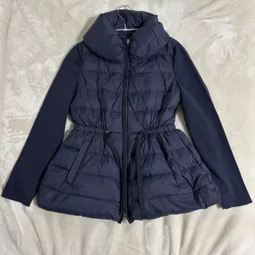 네이비 페플럼 다운 자켓 여성용 소매 포함