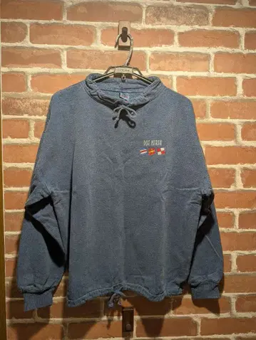 90s 군용 유로 맨투맨 드로코드, 넥코드