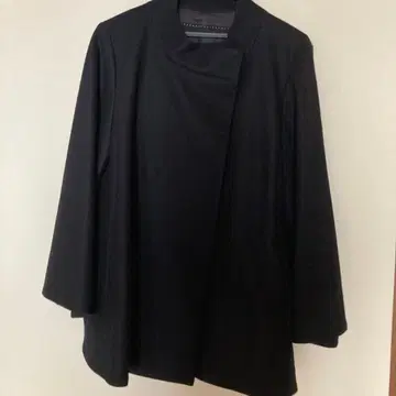 스탠드 카라 자켓 플레어 슬리브