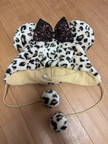 레오파드 무늬 귀도리 모자 스팽글 리본 포함