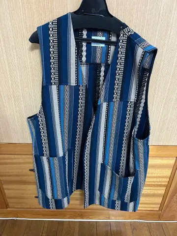 JOHNBULL 스트라이프 베스트