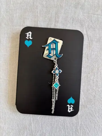 knight-A 마히토군 브로치