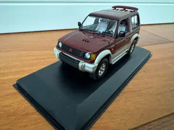 미니 챔피언스 미쓰비시 파제로 1/43 스케일